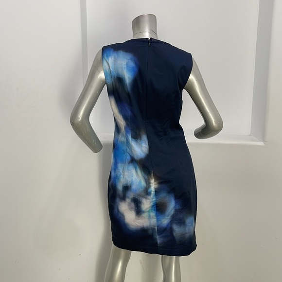 Elie Tahari Sleeveless Sheath Dress Blue Tie Dye Print Size 8 - Picture 2 of 10